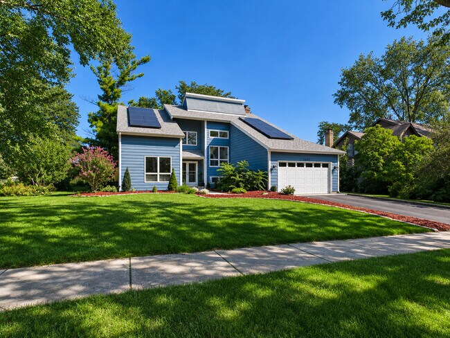 Building Photo - 3007 Monterey Dr