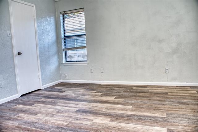 Building Photo - 1528 Mayflower Dr