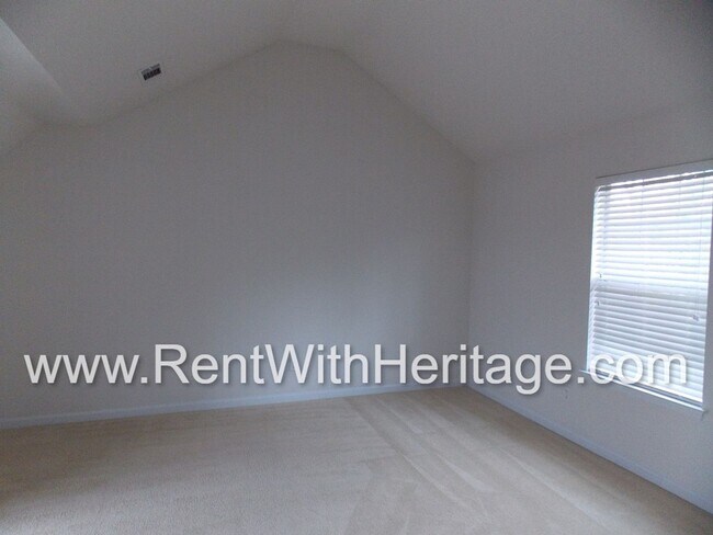 Building Photo - GORGEOUS 4 BEDROOM/2.5 BATH HOME!!!!................IN POPULAR VICKERS MILL SUBDIVISION.