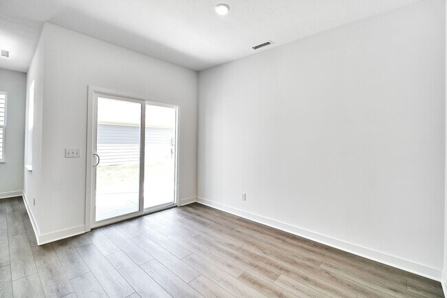 Building Photo - 408 Eisenhower St