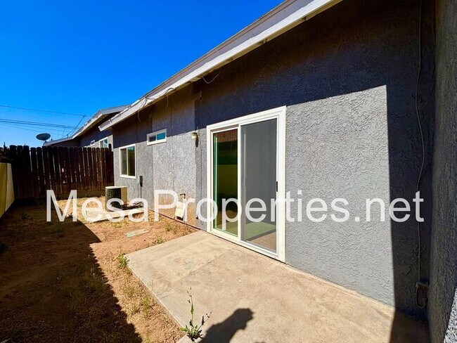 Building Photo - 16461 Spruce St