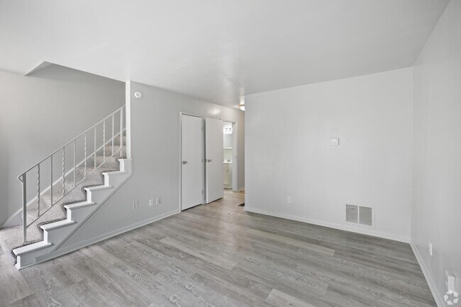 Building Photo - 3515 W Siebenthaler Ave