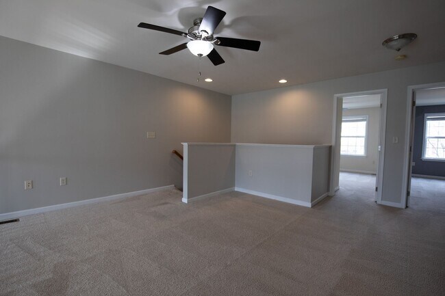 Building Photo - Spacious 3BR Townhome in Harrisburg – First-floor primary bedroom, Garage & Deck!