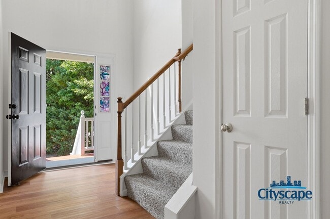 Building Photo - BEAUTIFUL ASHBROOK HOME