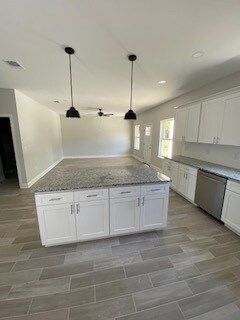 Building Photo - 3125 Seahorse Rd