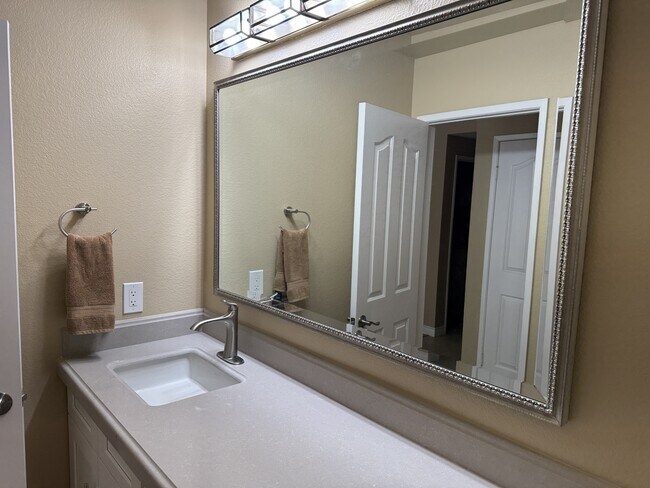 Building Photo - 14269 Dalhousie Rd