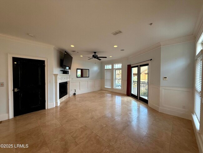 Building Photo - 54 Battery Crk Clb Dr