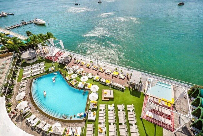 Building Photo - 1100 West Ave