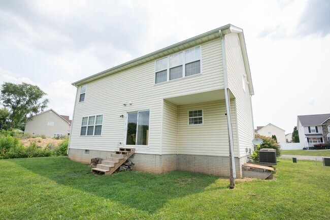Building Photo - 510 N Teal Rd