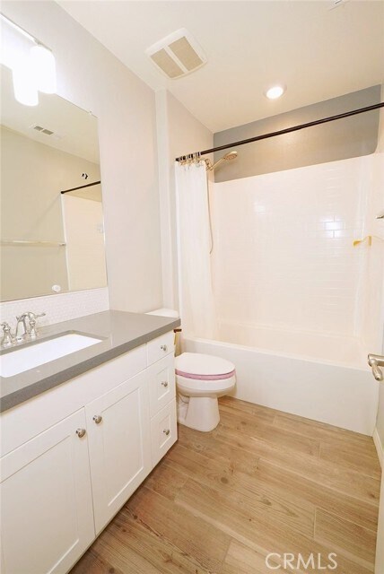 Building Photo - 103 Cambria Ct