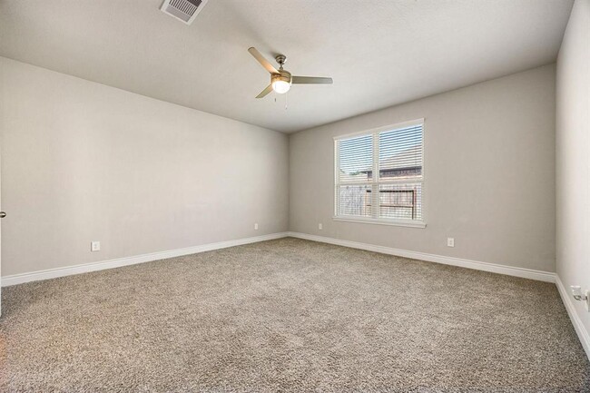 Building Photo - 31214 Gullwing Manor Dr