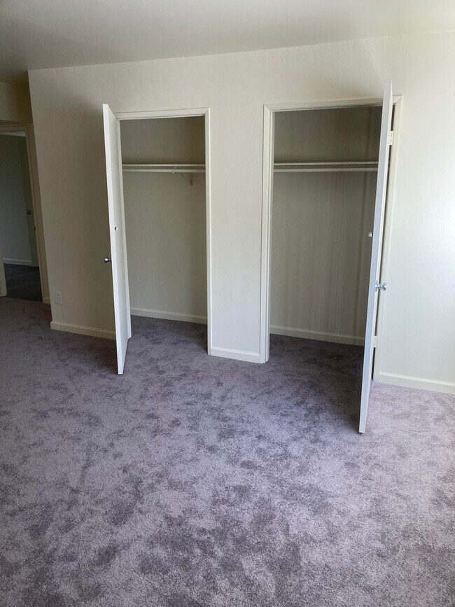 Building Photo - 12264 Chandler Blvd