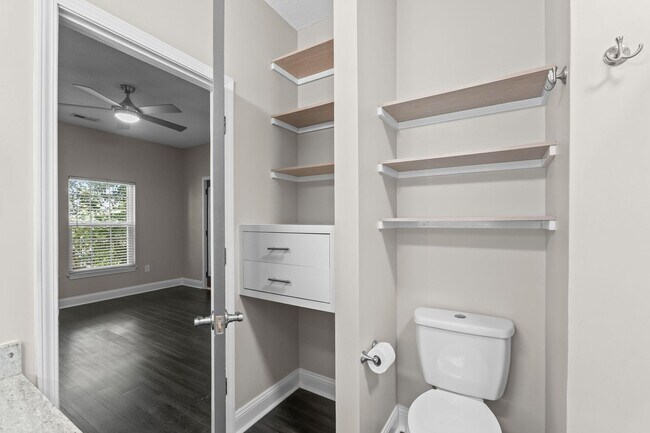 Building Photo - 5026 Belleglen Ct