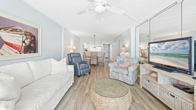 Primary Photo - 7205 Thomas Dr