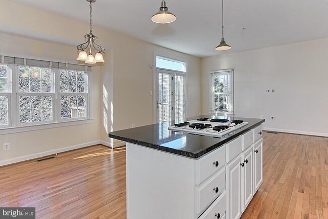 Building Photo - 1850 Brenthill Wy