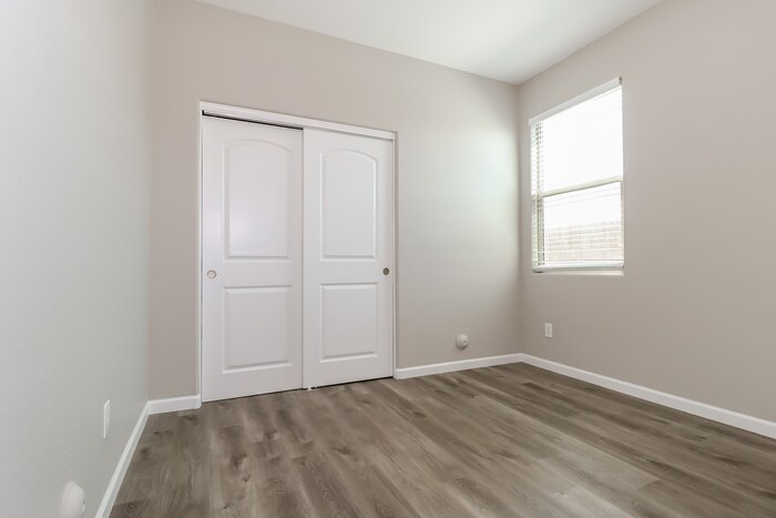 Building Photo - 23775 W Magnolia Dr