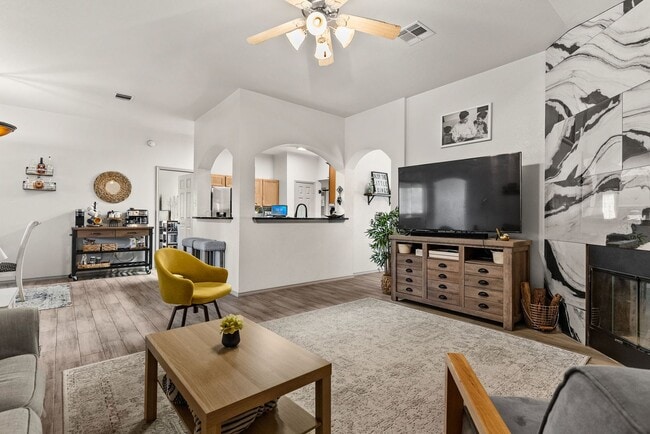 Building Photo - 5402 Birmingham Cir