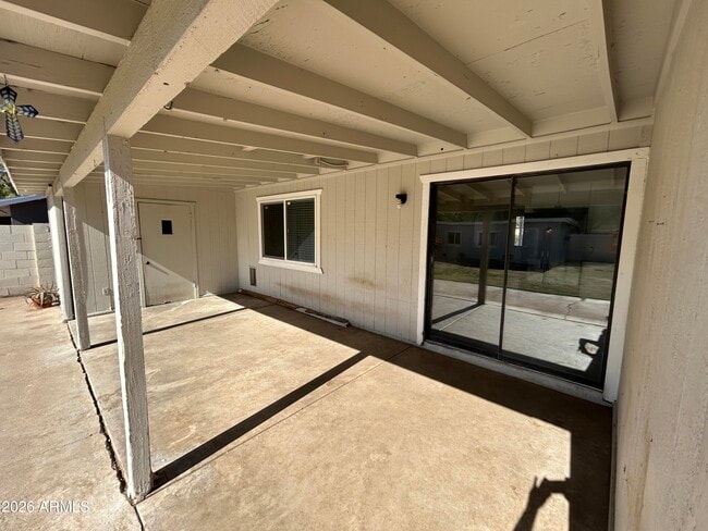 Building Photo - 1817 W Wood Dr