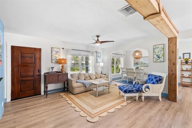 Building Photo - 759 Lantana Ave