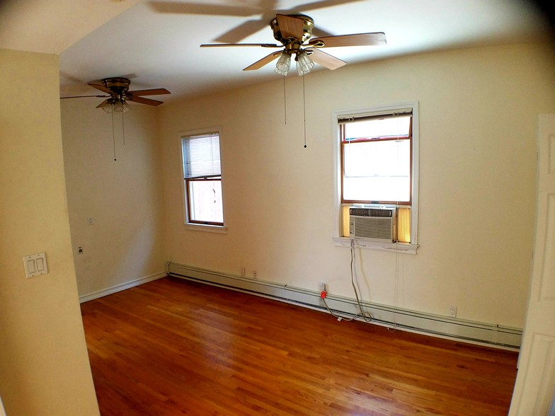 Bedroom - 314 Greenwood Ave