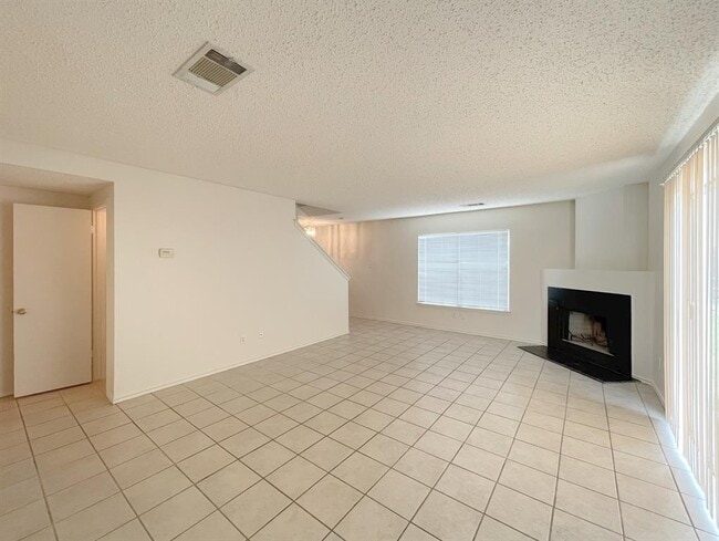 Building Photo - 2812 High Point Cove