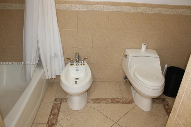Building Photo - 6371 SW 109th Ct