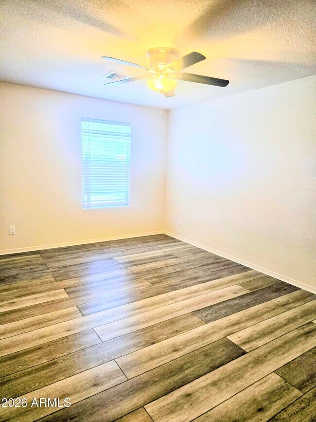 Building Photo - 1229 Questa Ct