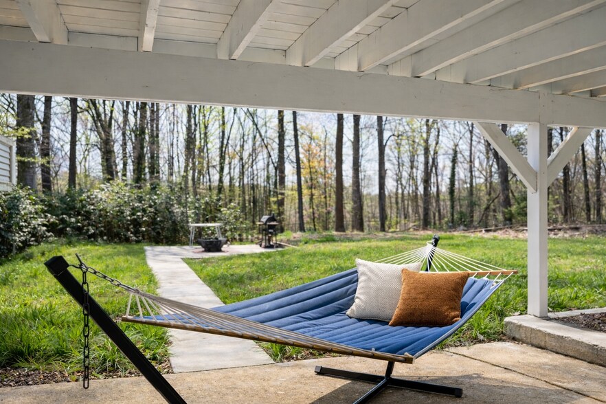 Building Photo - 6540 Windham Ave