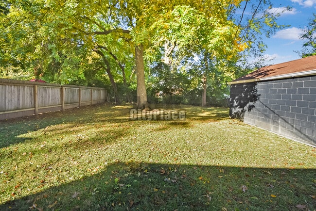 Building Photo - 4512 Payton Ave