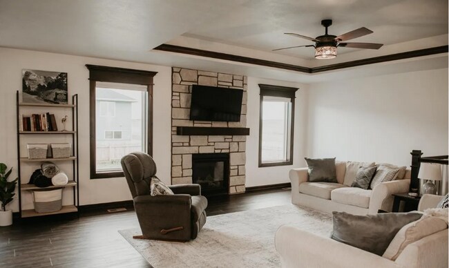 Building Photo - Discover Your Dream Home: Inviting Open Floor Plan, Spacious Living, and Stylish Finishes Awaits ...