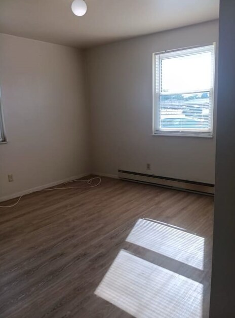 Building Photo - 675 Portis St