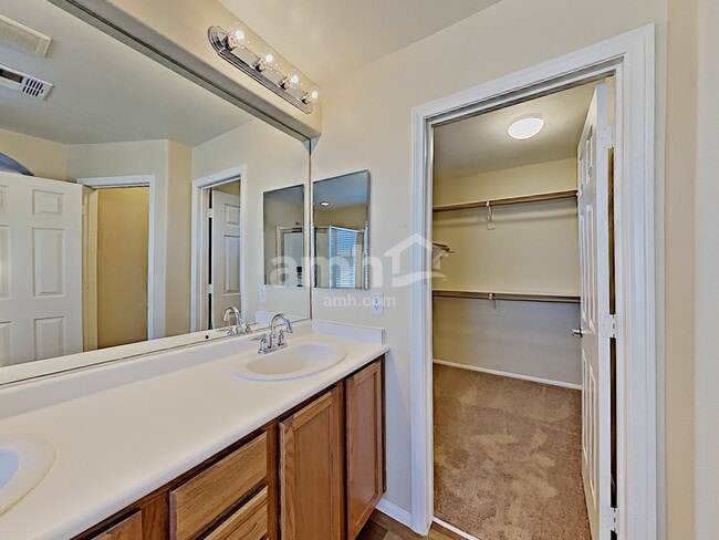 Building Photo - 1009 Kern River Ave