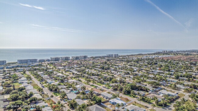 Building Photo - 179 Sea Park Blvd