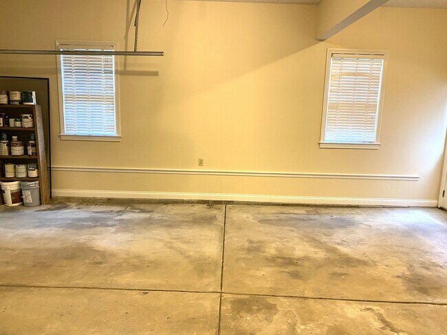 Building Photo - 4224 Evergreen Dr