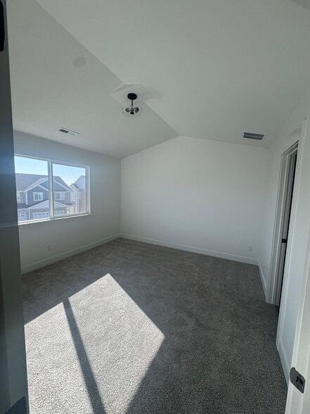 Building Photo - 2792 Red Velvet Ln