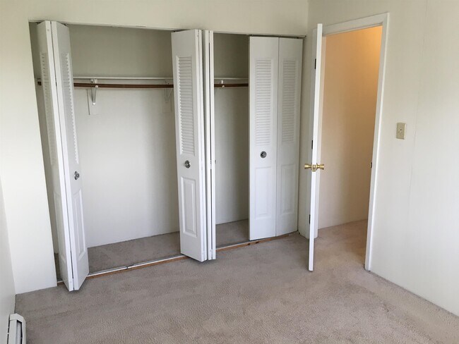 Building Photo - 3981 Brown Ave