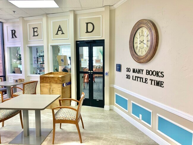 Building Photo - 3 Ventnor Dr