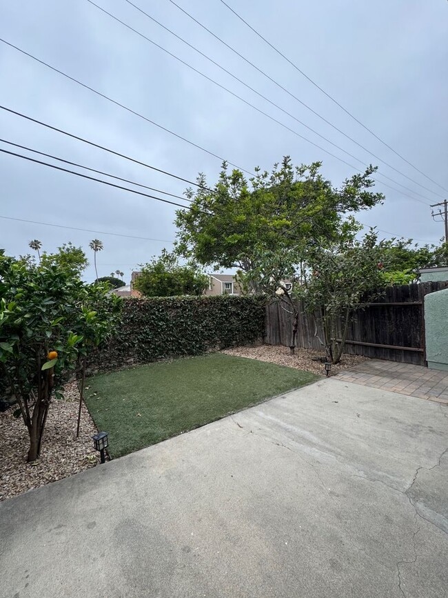 Building Photo - 2 Bedroom 2.5 Bathroom Condo for Rent Sout...