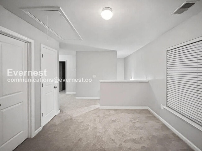 Building Photo - 3628 Hampshire Walk SW