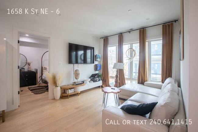 Building Photo - 1658 K St NE