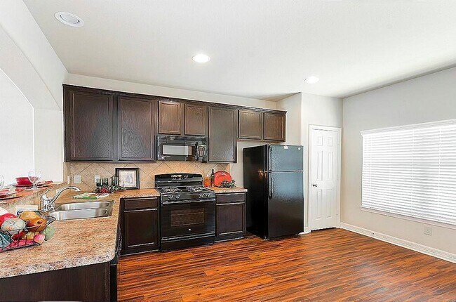 Building Photo - 39 Woodland Hills Dr