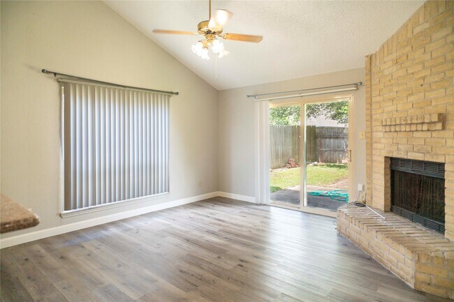 Building Photo - 17003 Enchanted Cir W