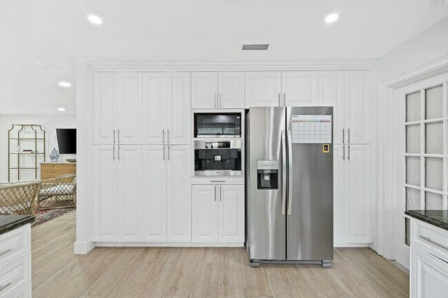 Building Photo - 486 NW 1st St