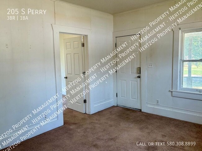 Building Photo - 205 S Perry-