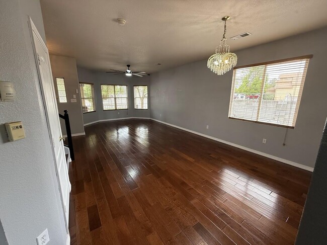 Building Photo - 3245 Hunters Meadows Cir NE