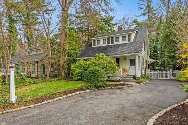 Primary Photo - 16 Egypt Ln