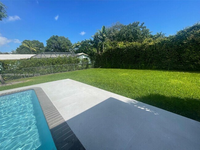 Building Photo - 8785 SW 176th Terrace