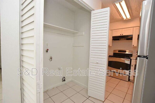 Building Photo - 4745 Dimbath Dr
