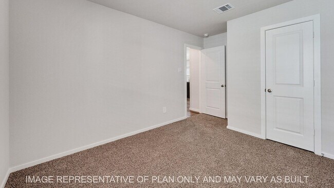 Building Photo - 876 Kickapoo Ln