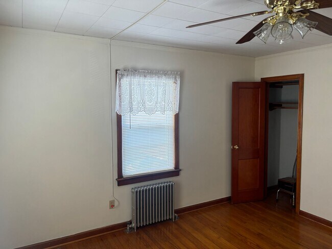 Building Photo - 2 Bedroom Apt for Rent!!